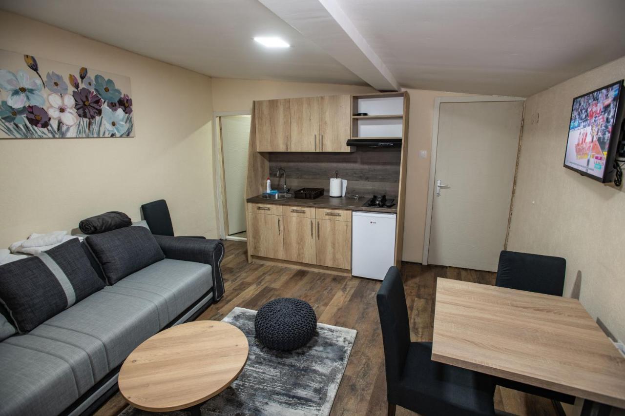 Apartmani Sp Jovanovic Crni Vrh Dış mekan fotoğraf