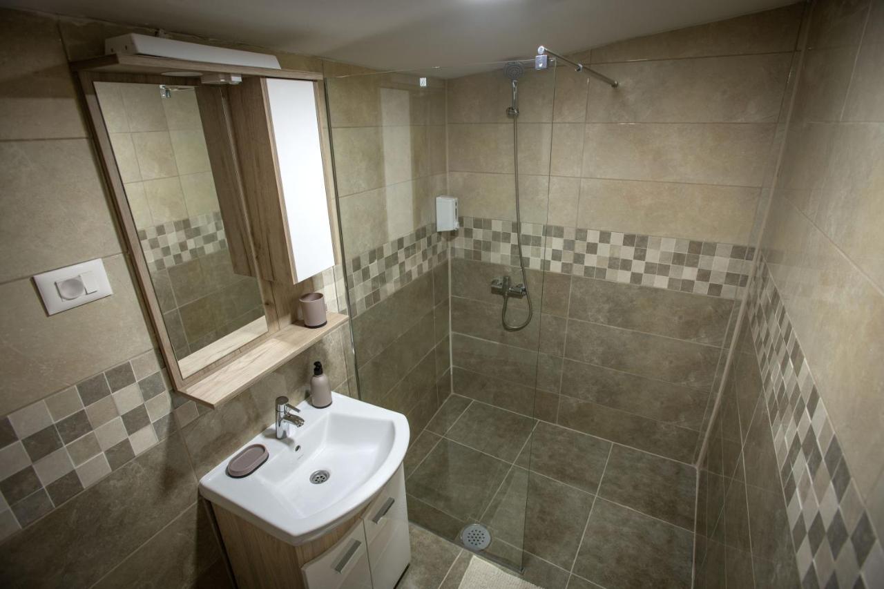 Apartmani Sp Jovanovic Crni Vrh Dış mekan fotoğraf
